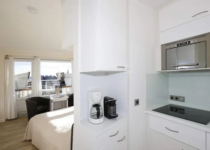 Friedrichstrasse 23, App 35 *